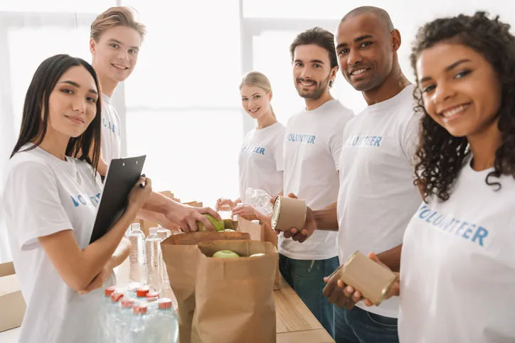 Mental Health Month: Volunteering has positive effects on your state of mind