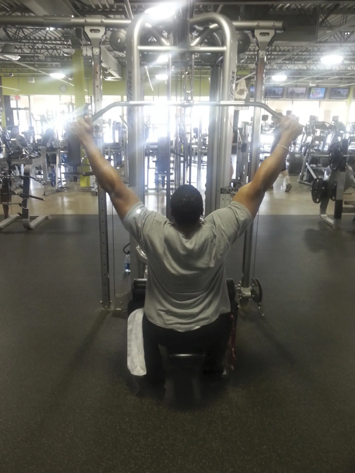 Q3 Fitness Personal Trainer Lat Pulldown 1&3.jpg